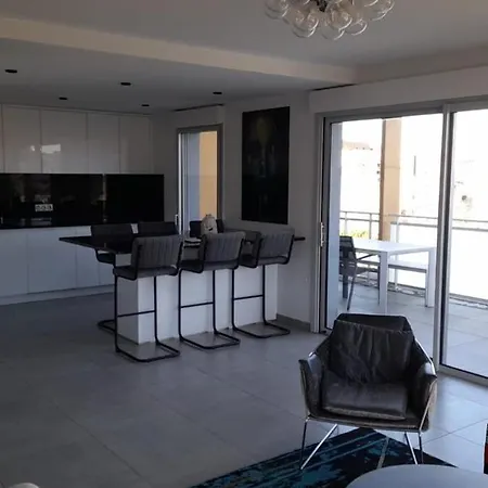 Skyline Lumina Parking Clim Tram * Montpellier